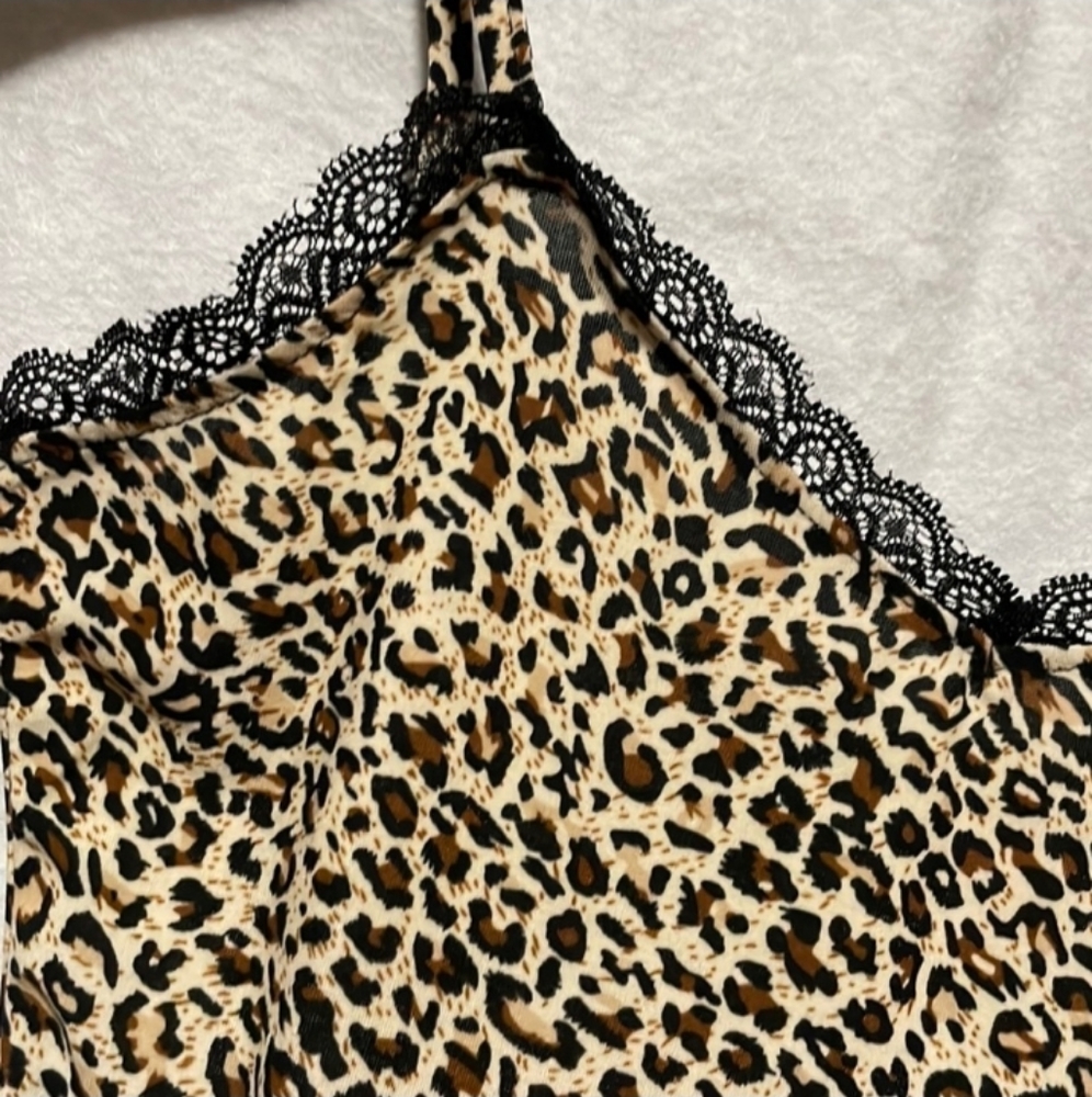 SHEIN Bundle of 2 Cropped Cami Tops X-Small - Picture 7 of 8